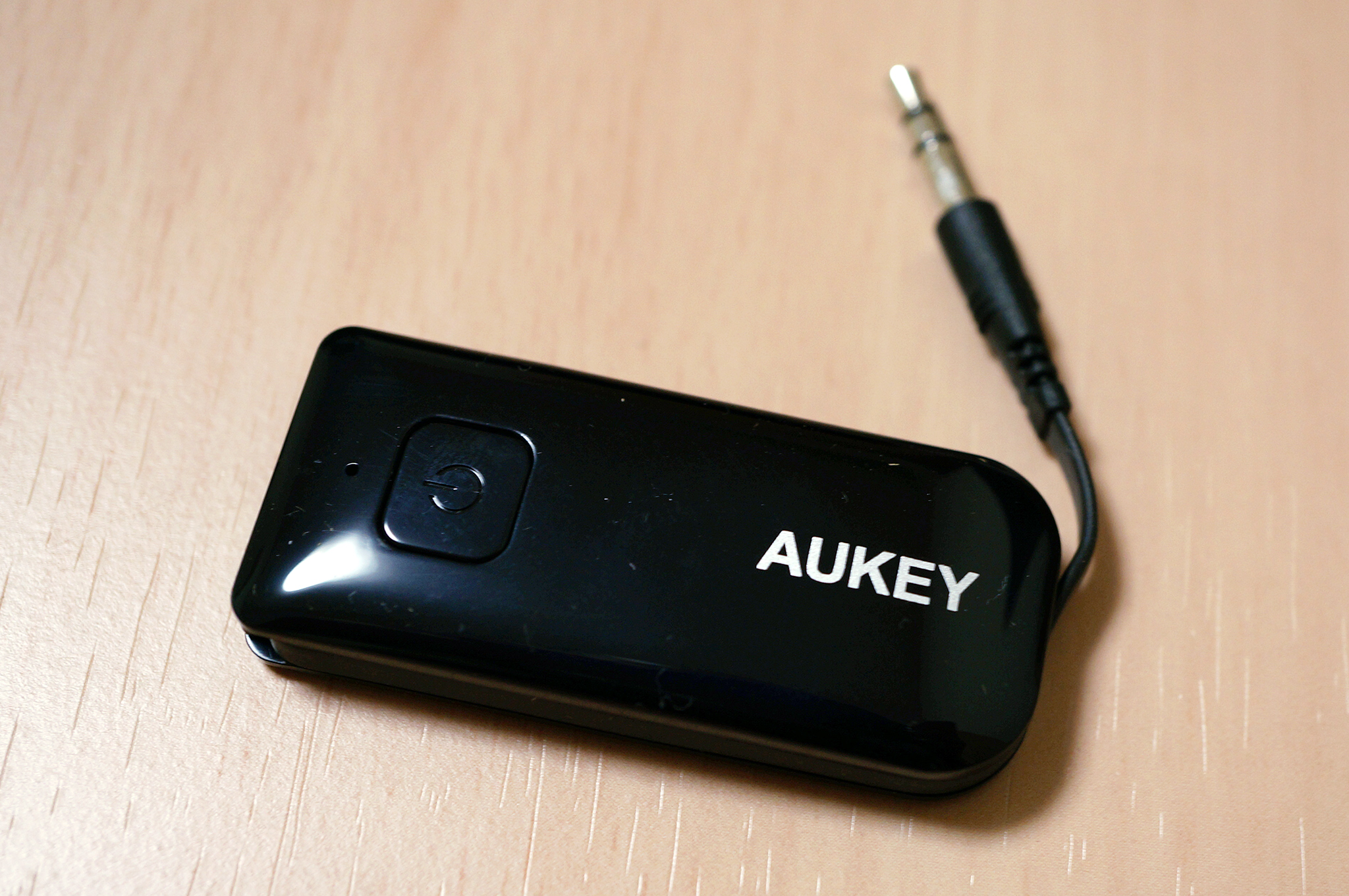 テレビの音声はワイヤレスで飛ばそう Aukeyのbluetoothトランスミッターで手元スピーカーが完成 Makkyon Web