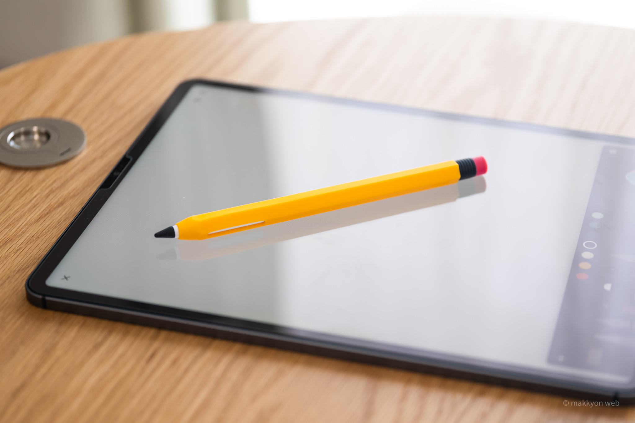 これがアップル鉛筆か。elagoのApple Pencilケース、CLASSIC PENCIL CASE イエローをレビュー！ | makkyon  web