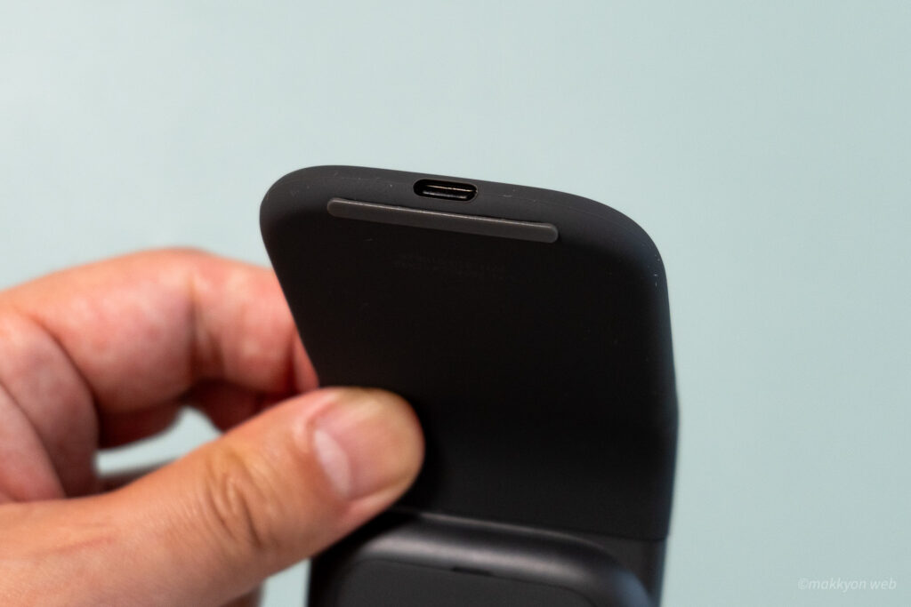 Mobi Foldを充電するためのUSB-Cポート