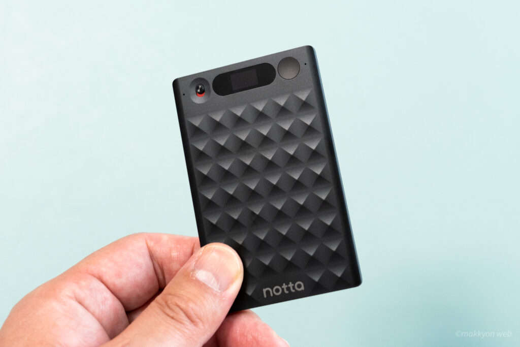 Notta Memo Type-C AIボイスレコーダーはカードサイズで小さい。本当にこれで録音できるのか?