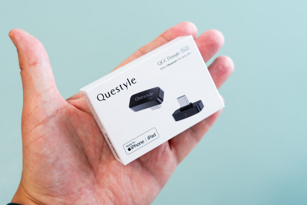 Questyle QCC Dongle Pro2のパッケージ、日本語の表記がある。