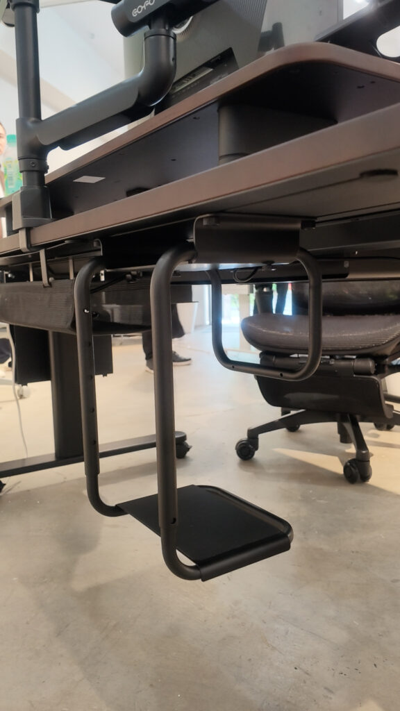 COFO Desk Studio の天板下